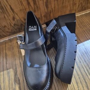 Madden NYC Black Mary Jane Platform Pumps